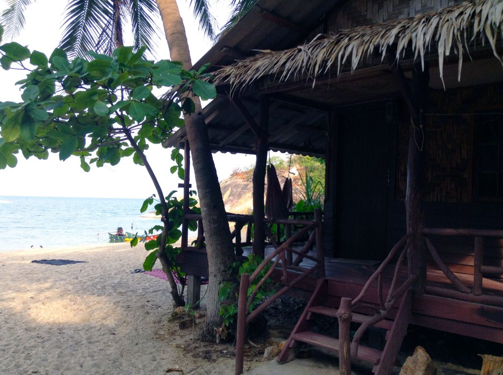 Wooden Bungalows On The Beach - MaiPenRai Bungalows Resort ...