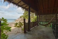 Beach-front-Room-01-02