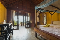 Beach-front-Room-01-05