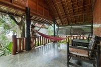 Beach-front-Room-15-02