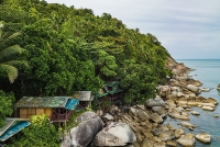 Family Bungalows On The Rocks