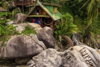 Family Bungalows On The Rocks