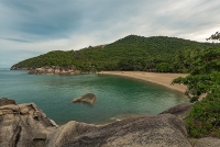 Family-on-the-Rocks-Room-17-04