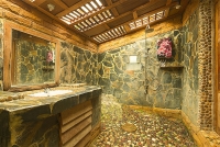 Family-on-the-Rocks-Room-17-08