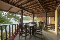 Family-on-the-Rocks-Room-35-03