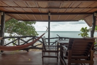 Family-on-the-Rocks-Room-36-02
