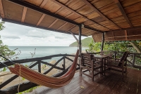 Family-on-the-Rocks-Room-36-03
