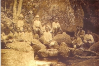 King Visits To Thansadet Waterfall