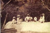 King Visits To Thansadet Waterfall