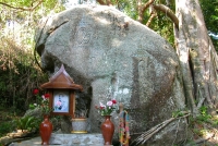 King Visits To Thansadet Waterfall
