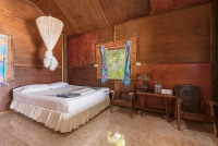 Wooden-Beach-Room-51-05